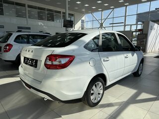 2026 Lada (ВАЗ) Granta I Рестайлинг, белый, 1131000 рублей, вид 4