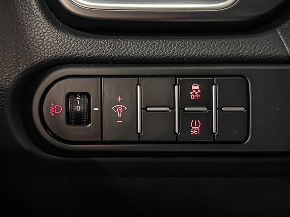 2021 Kia Ceed III Рестайлинг, серебристый, 1899000 рублей - вид 14