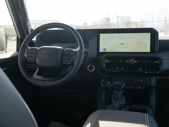 2026 Toyota Land Cruiser Prado 250 Series, белый, 12100000 рублей - вид 18