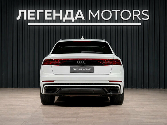 2020 Audi Q8 50 TDI I (4M), белый, 7990000 рублей - вид 5