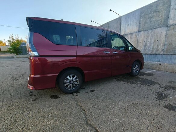 2018 Nissan Serena V (C27), пурпурный, 2100000 рублей - вид 3