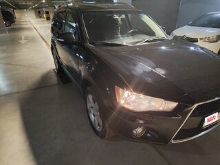 2010 Mitsubishi Outlander II Рестайлинг, чёрный, 999999 рублей, вид 2