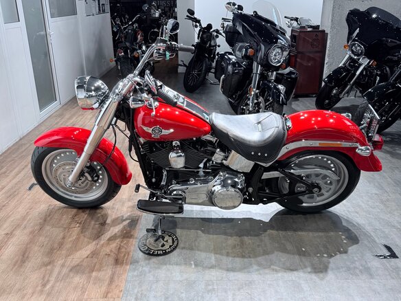 2010 Harley-Davidson Fat Boy, красный, 1099000 рублей - вид 5