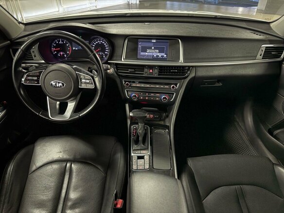 2018 Kia Optima IV Рестайлинг, белый, 2139000 рублей - вид 12