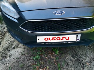 2017 Ford Focus III Рестайлинг, серый, 1100000 рублей, вид 2