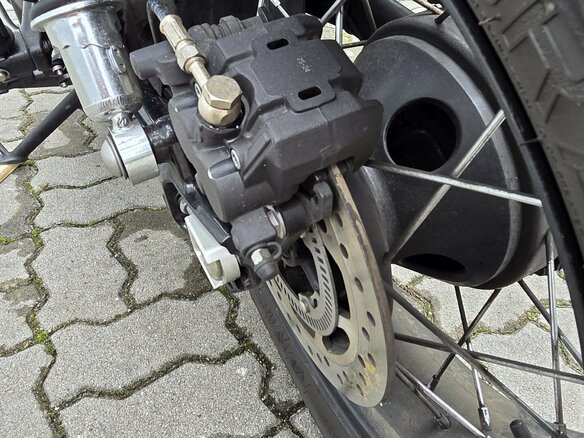 2018 Triumph Scrambler, красный, 920000 рублей - вид 24