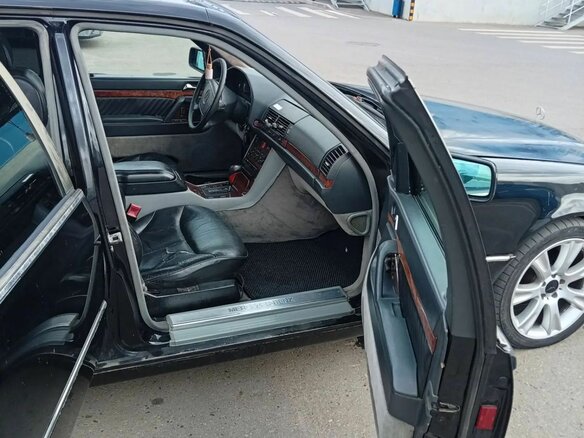 1991 Mercedes-Benz S-Класс 300 III (W140), чёрный, 390000 рублей - вид 11