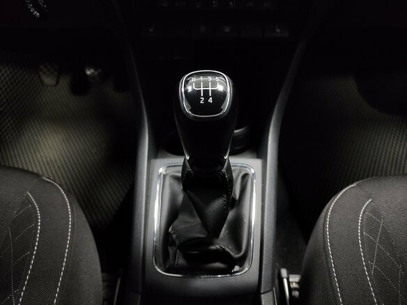 2017 Skoda Rapid I Рестайлинг, белый, 990000 рублей - вид 12