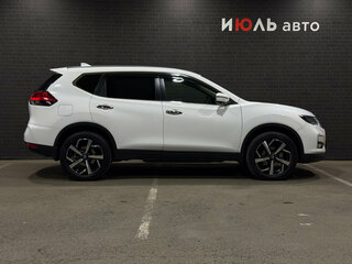 2021 Nissan X-Trail III Рестайлинг, белый, 2649000 рублей, вид 4