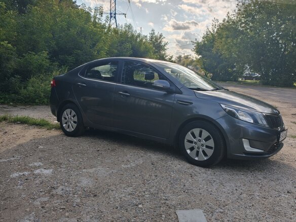 2012 Kia Rio 5-speed III, серый, 850000 рублей - вид 6