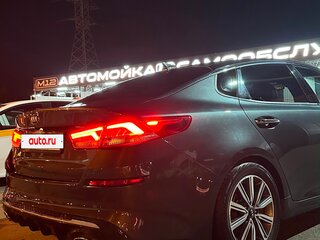 2019 Kia Optima IV Рестайлинг, белый, 1560000 рублей, вид 3