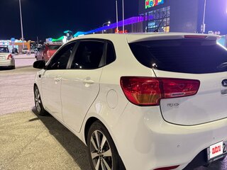 2016 Kia Rio III Рестайлинг, белый, 910000 рублей, вид 5
