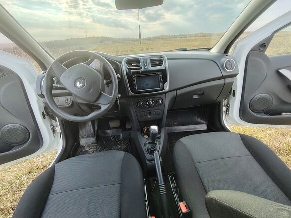2015 Renault Logan II, белый, 680000 рублей - вид 5
