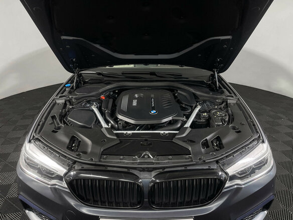 2018 BMW 5 серии 540i xDrive VII (G30/G31/G38), серый - вид 9