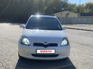 2001 Toyota Vitz I (P10), белый, 298000 рублей, вид 5