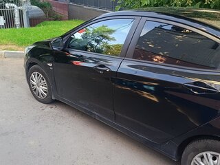 2015 Hyundai Solaris I Рестайлинг, чёрный, 750000 рублей, вид 4
