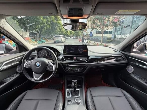 2022 BMW 1 серии 120i III (F52) Рестайлинг, белый - вид 8