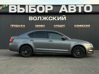 2017 Skoda Octavia III (A7), серый, 1650000 рублей, вид 3
