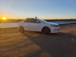 2010 Kia Cerato Koup II, белый, 450000 рублей, вид 3