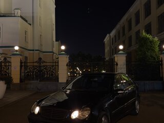 2001 Mercedes-Benz C-Класс 200 II (W203), чёрный, 400000 рублей, вид 1