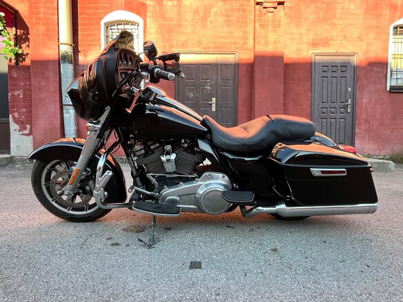 2019 Harley-Davidson Electra Glide, чёрный, 1299000 рублей - вид 9