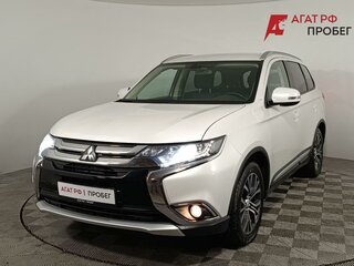 2018 Mitsubishi Outlander III Рестайлинг 2, белый, 1990000 рублей, вид 3