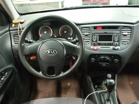 2010 Kia Rio II Рестайлинг, чёрный, 420000 рублей, вид 5