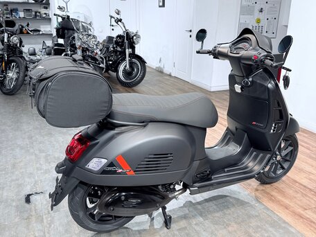 2024 Vespa GTS Super 300, серый, 1299000 рублей, вид 4