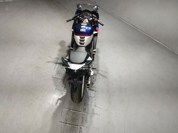 2019 Honda VFR 800, белый - вид 5