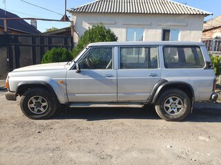 1990 Nissan Patrol IV (Y60), серебристый, 990000 рублей, вид 3