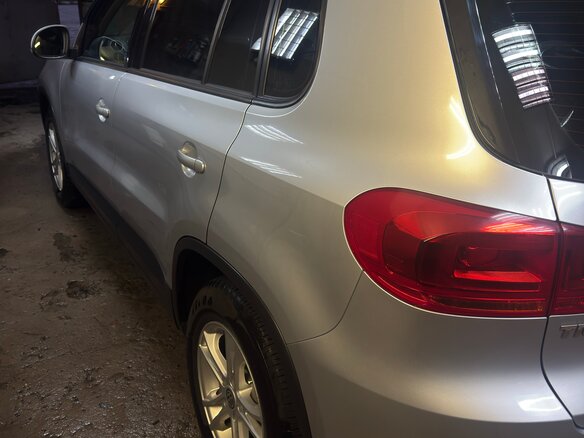 2011 Volkswagen Tiguan I Рестайлинг, серебристый, 1150000 рублей - вид 6