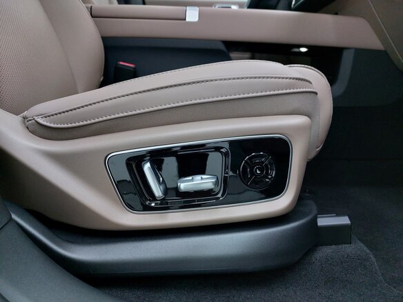 2026 Li Auto (Lixiang) L7 52.3 kWh I Рестайлинг, белый, 10690000 рублей - вид 19