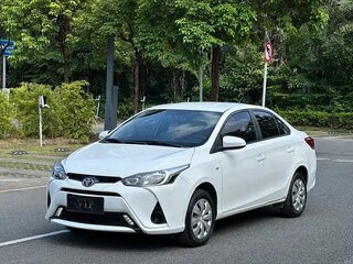 2022 Toyota Yaris L XP150 Рестайлинг, белый, 1050000 рублей, вид 1