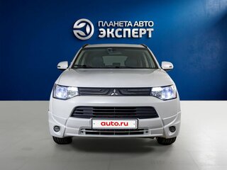 2013 Mitsubishi Outlander III, белый, 1420000 рублей, вид 2