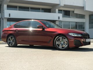 2023 BMW 5 серии 530i VII (G30/G31/G38) Рестайлинг, красный, 3948074 рублей, вид 2