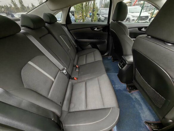 2019 Kia Cerato IV, синий, 1039000 рублей - вид 12