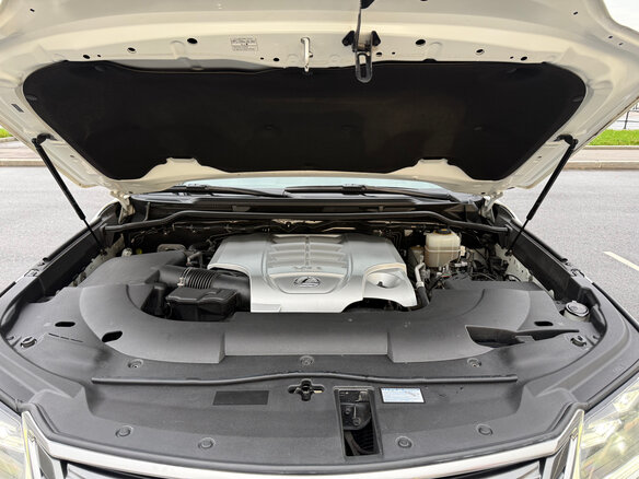 2018 Lexus LX 570 III Рестайлинг 2, белый, 9250000 рублей - вид 21