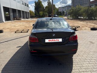 2008 BMW 5 серии 525i V (E60/E61) Рестайлинг, чёрный, 950000 рублей, вид 3