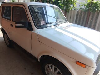 2011 Lada (ВАЗ) 2121 (4x4) I Рестайлинг, белый, 350000 рублей, вид 3