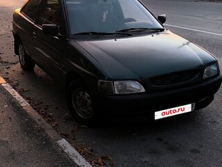 1993 Ford Escort V Рестайлинг 1, зелёный, 90000 рублей, вид 1