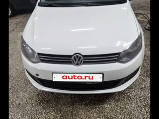 2013 Volkswagen Polo V, белый, 490000 рублей, вид 2