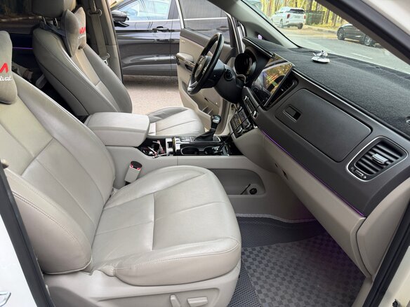 2016 Kia Carnival III, белый, 2800000 рублей - вид 29