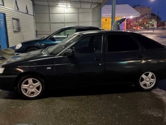 2004 Lada (ВАЗ) 2112, зелёный, 140000 рублей - вид 2