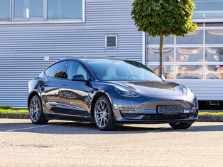2023 Tesla Model 3 I Рестайлинг, серый, 3295000 рублей, вид 3