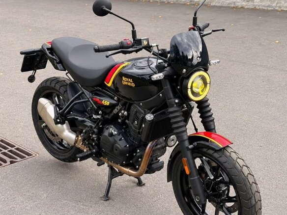 2025 Royal Enfield Guerrilla 450, чёрный, 450000 рублей - вид 3