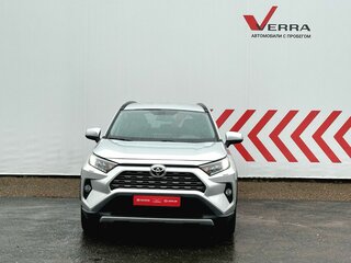 2021 Toyota RAV4 V (XA50), серебристый, 3315000 рублей, вид 4