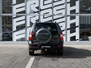2018 Chevrolet Niva I Рестайлинг, зелёный, 900000 рублей, вид 4