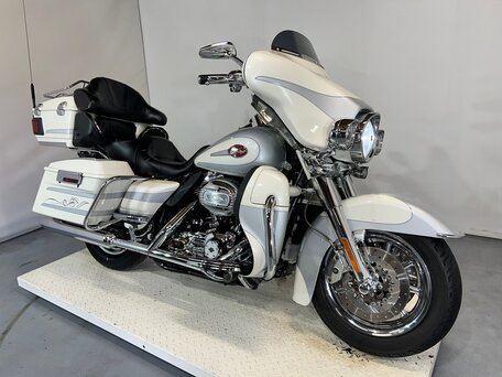 2008 Harley-Davidson Electra Glide, белый, 560000 рублей, вид 5