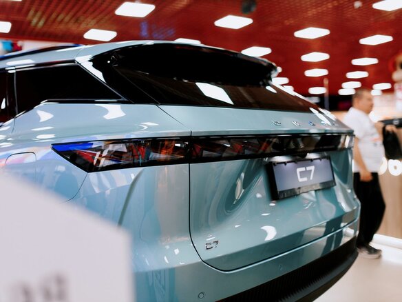 2026 Omoda C7, зелёный, 3099000 рублей - вид 5