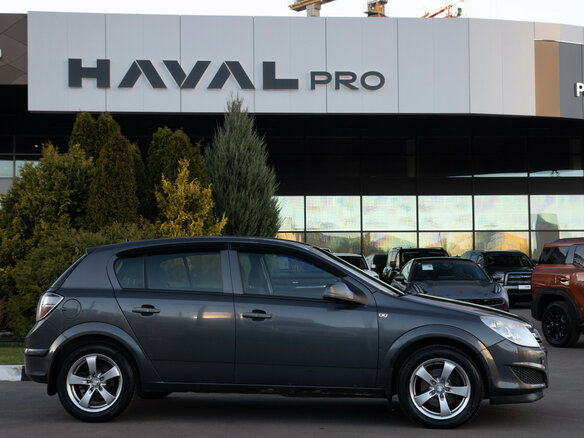 2009 Opel Astra H Рестайлинг, серый, 423000 рублей - вид 2